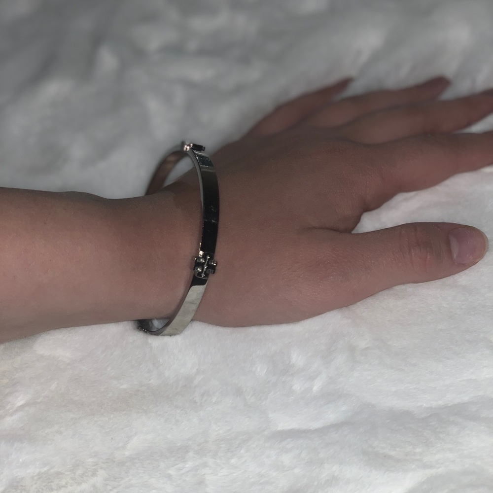 tory burch bangle